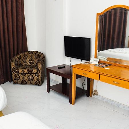 Pan Emirates Hotel Apartments Шарджа Екстер'єр фото